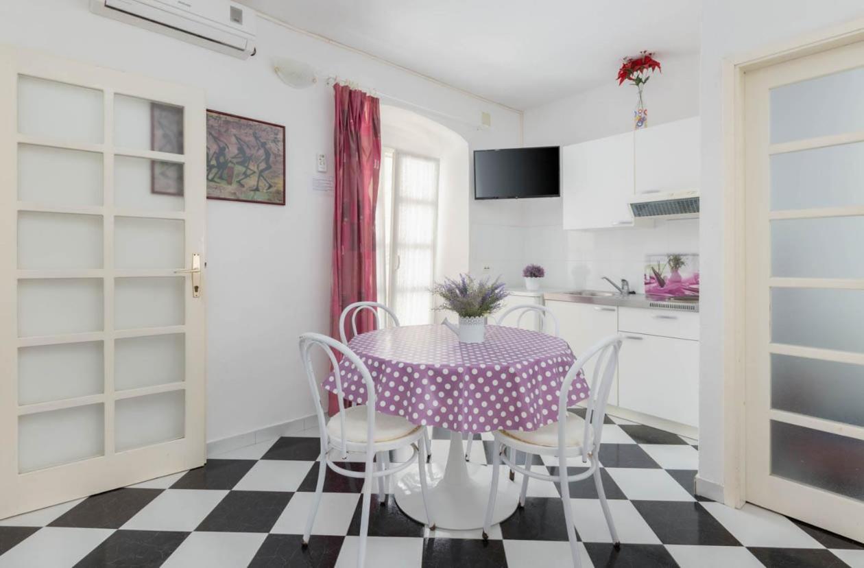 Apartmani Marija Podgora Zewnętrze zdjęcie