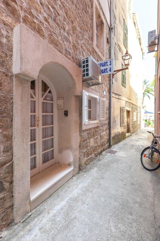 Apartmani Marija Podgora Zewnętrze zdjęcie